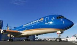 Máy bay Vietnam Airlines hạ cánh khẩn cấp